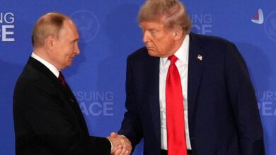 Donald Trump and Vladimir Putin shaking hands, illustrating their political relationship and the implications of U.S.–Russia diplomacy for Ukraine’s sovereignty and security _ Diplomacy Atlas